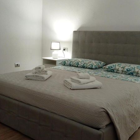 Апартаменти Casa Mirta Манделло-дель-Ларіо Екстер'єр фото
